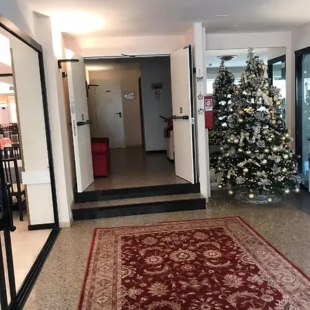 Hotel Riviera 3*